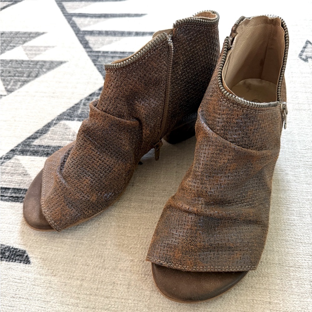 Unity in Diversity Sage Brown Peep-Toe Ankle Boots, EU 38
